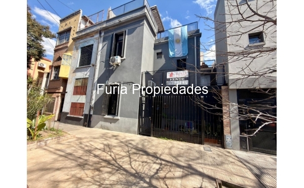 Casa 4amb reciclada a nueva en Floresta